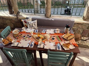 Restaurant - Mahzen Küçükköy (Ayvalik)