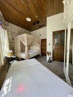 5 habitaciones, decoración personalizada y muebles diferentes 