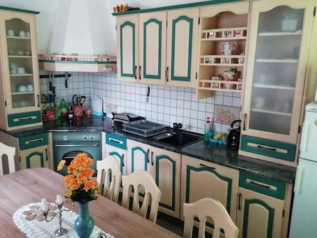 Refrigerador, microondas