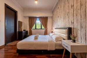 豪華公寓客房, 3 間臥室 | 3 間臥室、高級寢具、書桌、熨斗/熨衣板