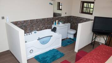 Superior Double Room | Kemudahan bilik mandi | Pancuran mandi, hulu semburan mandi hujan