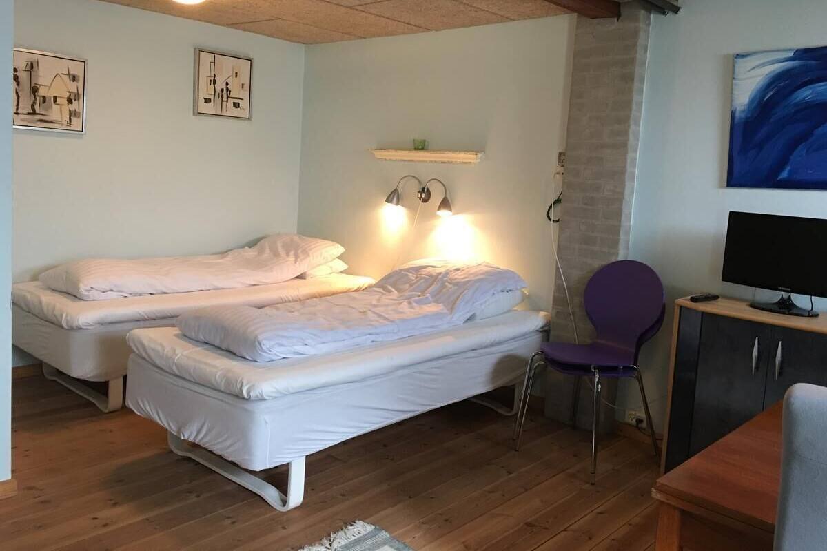 Double or Twin Room, Non Smoking, Shared Bathroom | Soundproofing, free WiFi, bed sheets