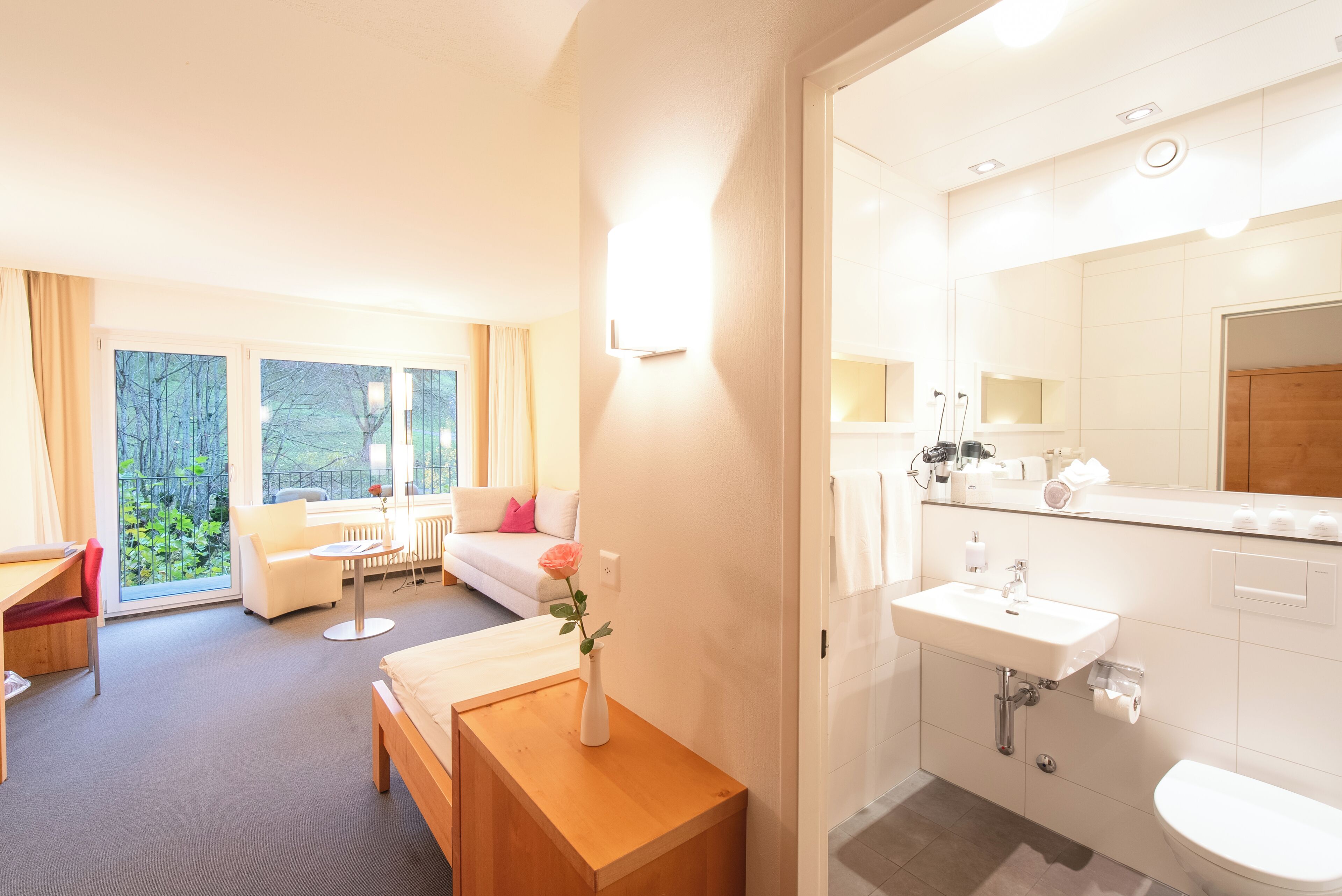 superior room, valley view | desk, iron/ironing board, free wifi, bed sheets