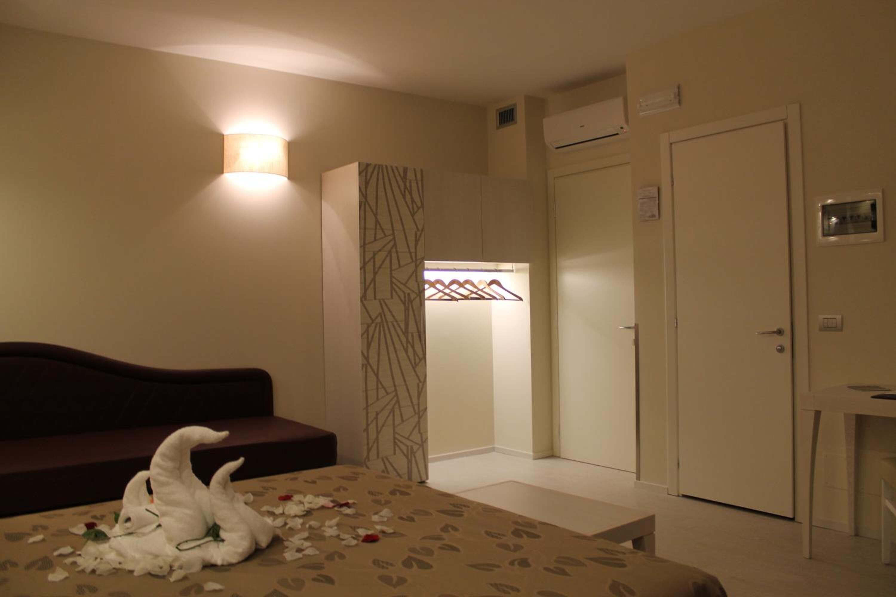 minibar, in-room safe, desk, blackout curtains