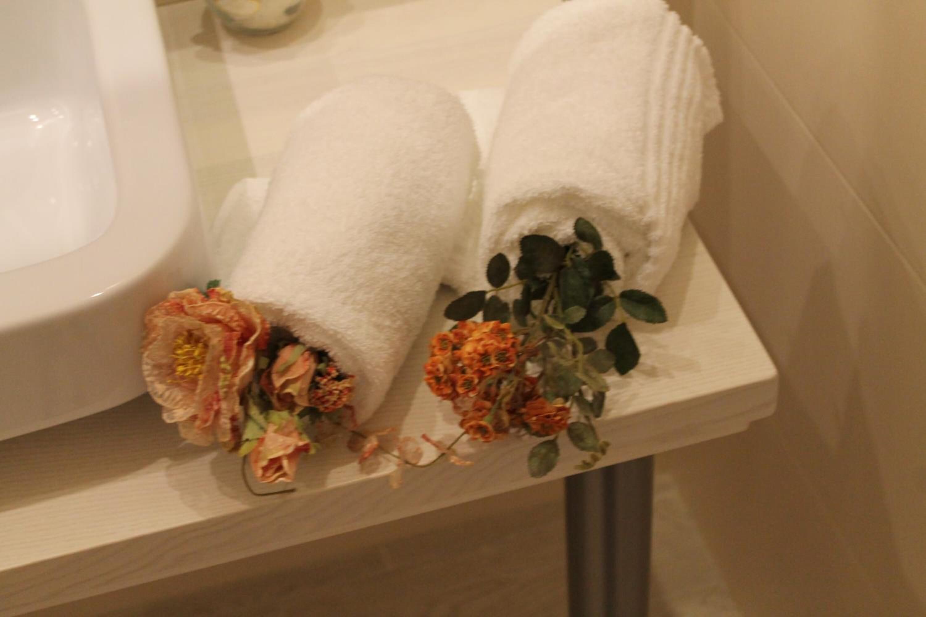 shower, free toiletries, hair dryer, slippers