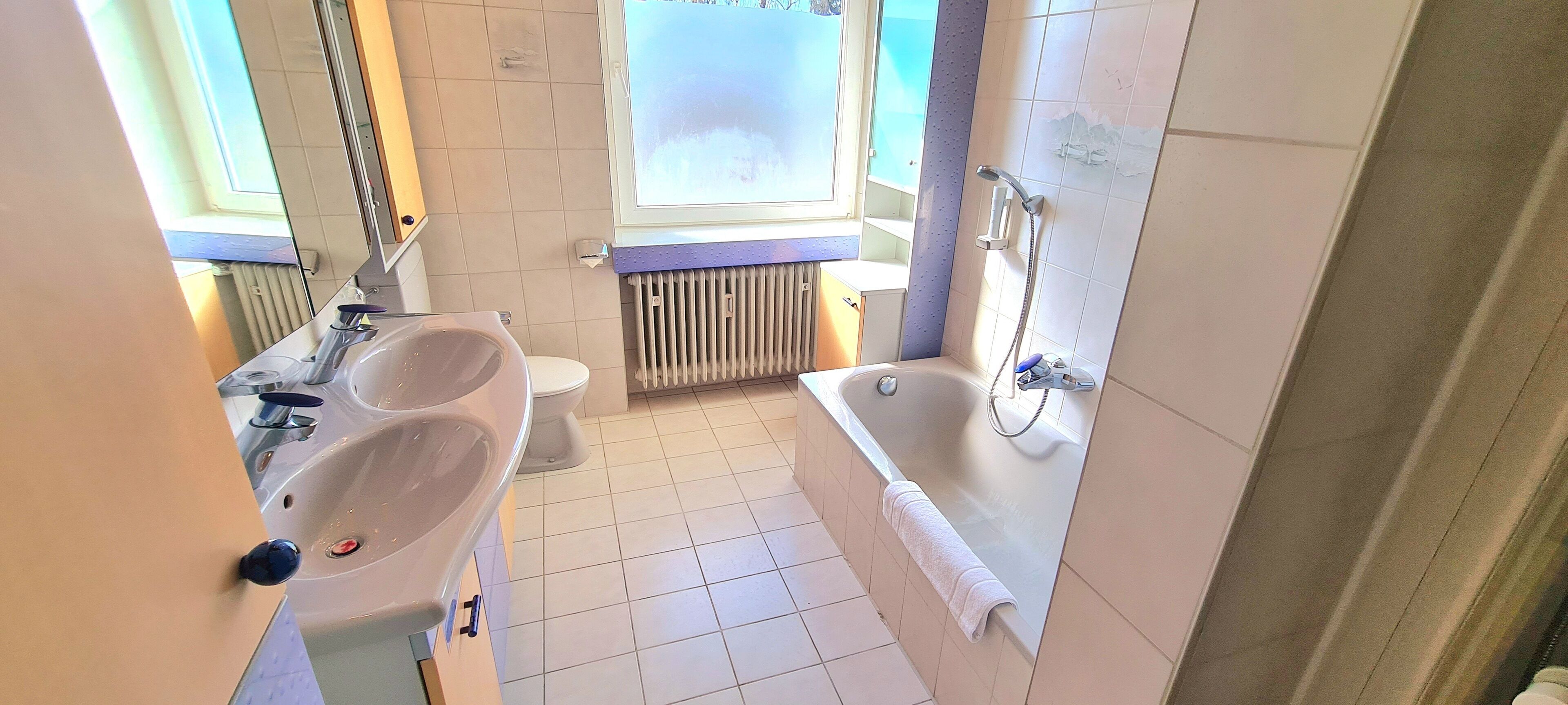 basic apartment, 4 bedrooms, kitchen | bathroom | free toiletries, hair dryer, towels, soap