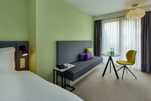 Superior Double Room | In-room safe, soundproofing, iron/ironing board, free WiFi - H+ Hotel Wien (Vienna)