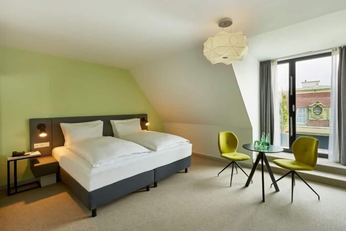 1 bedroom, in-room safe, soundproofing, iron/ironing board