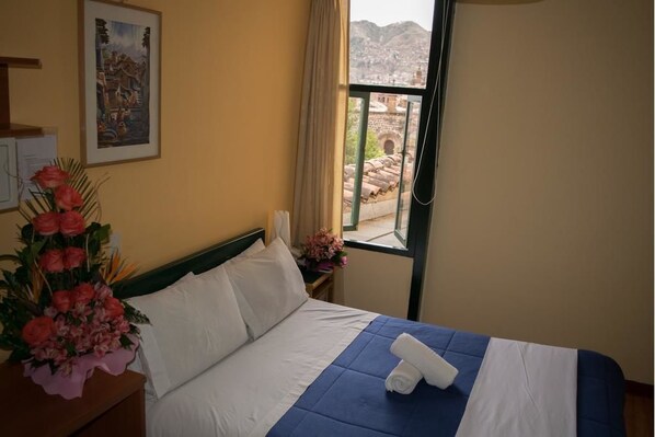 Double Room, 1 Double Bed, Private Bathroom | Free WiFi, bed sheets - Hostal Paucartambo Wasichay II (Cusco)