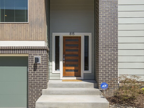 Exterior detail - Luxurious Zen Modern in the Historic N. Mississippi District. Sanitized , clean! (Portland)