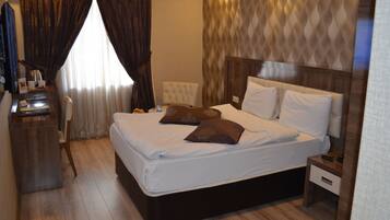 Standard Single Room | Premium bedding, minibar, in-room safe, individually decorated