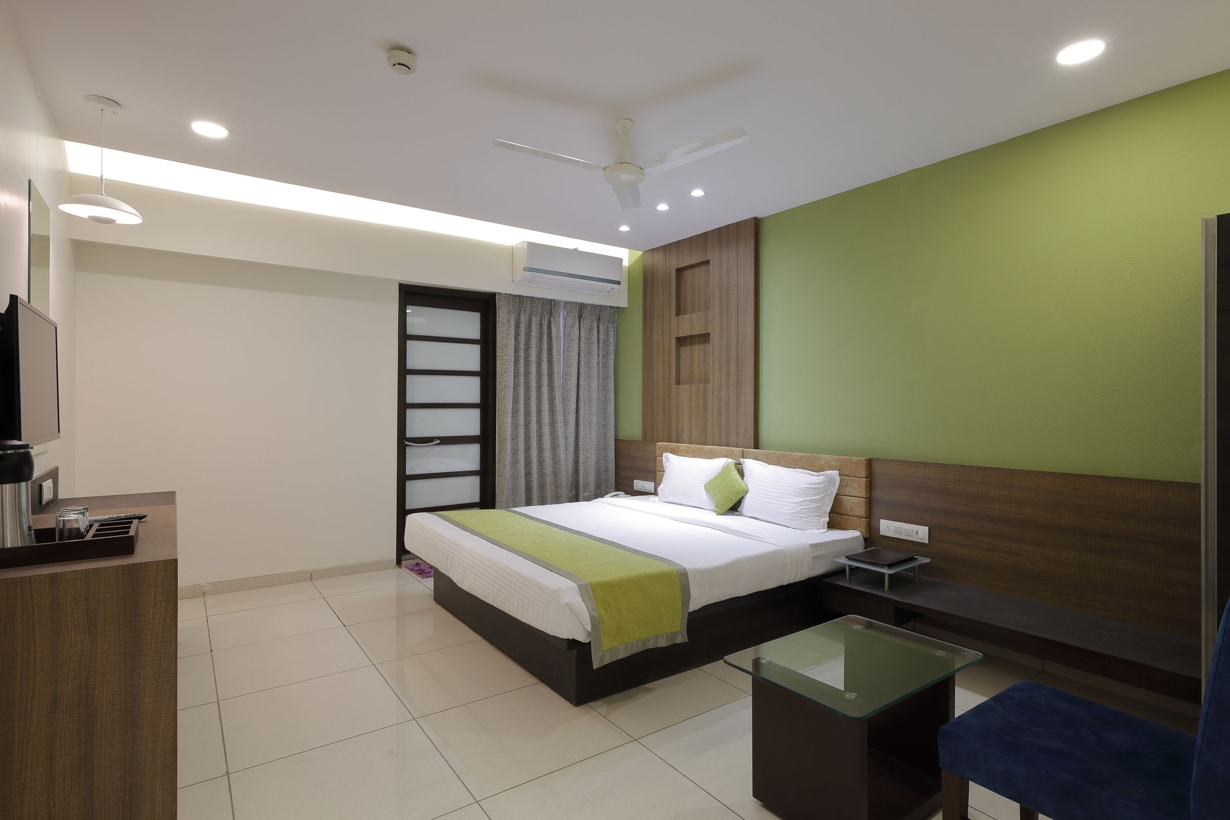 Deluxe Room, 1 Queen Bed