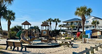 Ocean Lakes. Pet friendly. Complimentary golf cart. Walk to Beach & pool.