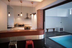 Fridge, microwave, stovetop, espresso maker - Villa Pradelle (Clermont-Ferrand)