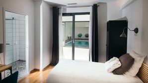 Family Suite | Premium bedding, desk, laptop workspace, blackout drapes