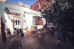 Terrace/patio - The Old Hotel Ravel (Clermont-Ferrand)
