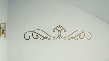 Bureau, rideaux occultants, chambres insonorisées