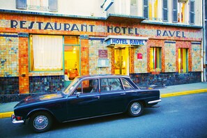 Front of property - The Old Hotel Ravel (Clermont-Ferrand)