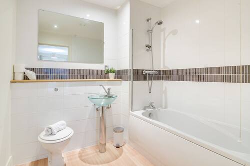 Appartement, 2 chambres, salle de bain attenante (The President ) | Salle de bain | Ensemble baignoire-douche, articles de toilette (gratuits)