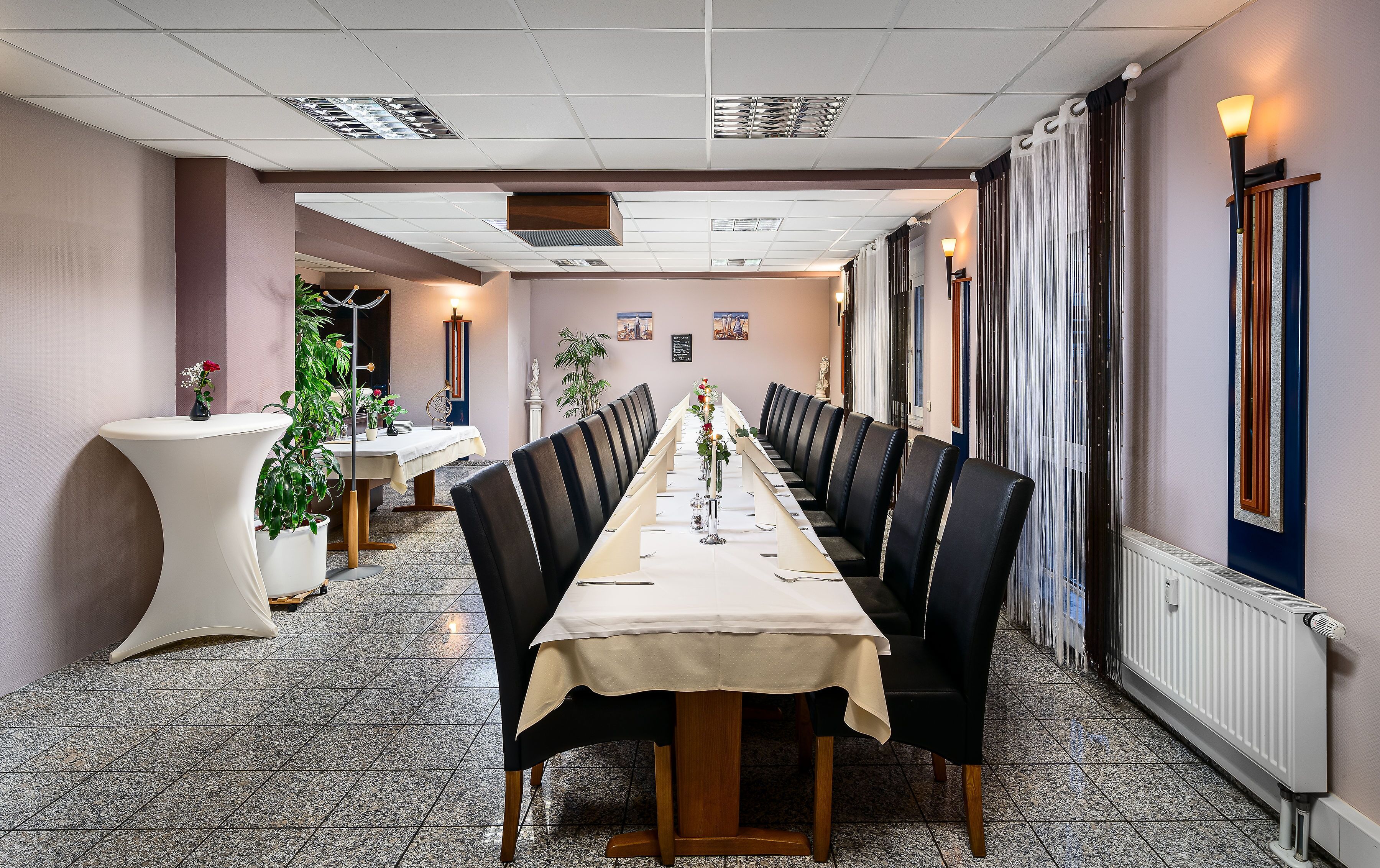 lunch and dinner served, greek cuisine