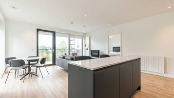 1 bedroom, laptop workspace, iron/ironing board, free WiFi