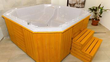 Indoor spa tub