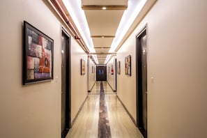 Quarto luxo | Roupas de cama premium, frigobar, cofres nos quartos, escrivaninha