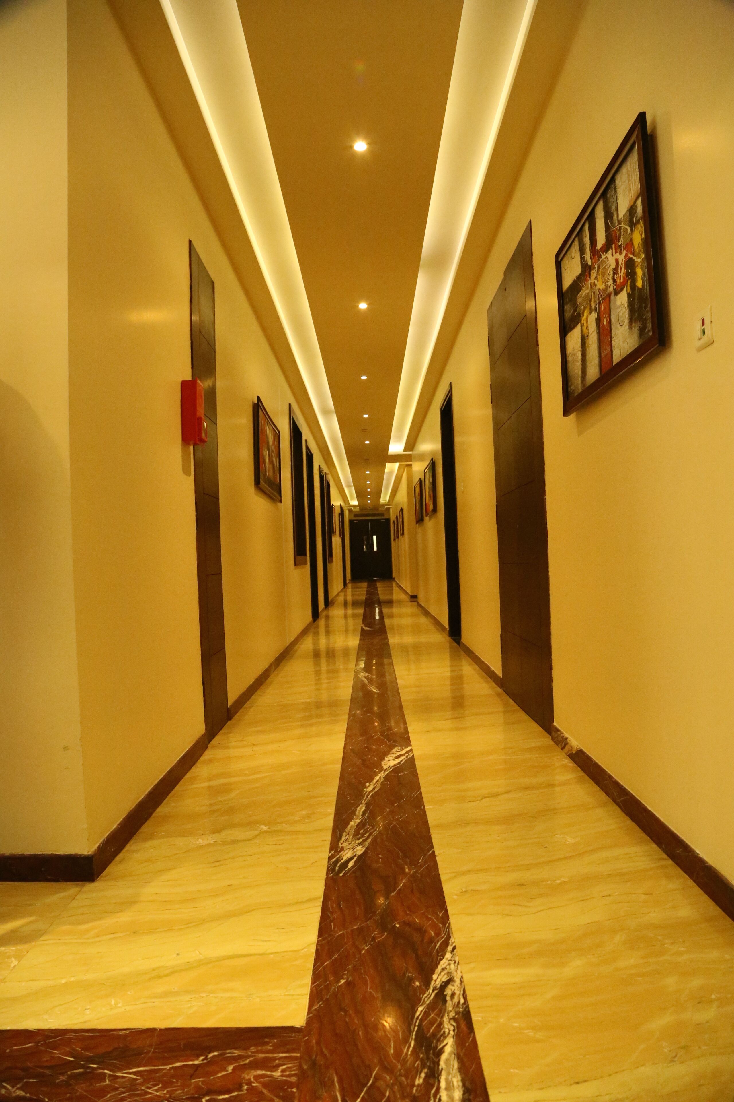 Deluxe Room | Premium bedding, minibar, in-room safe, desk