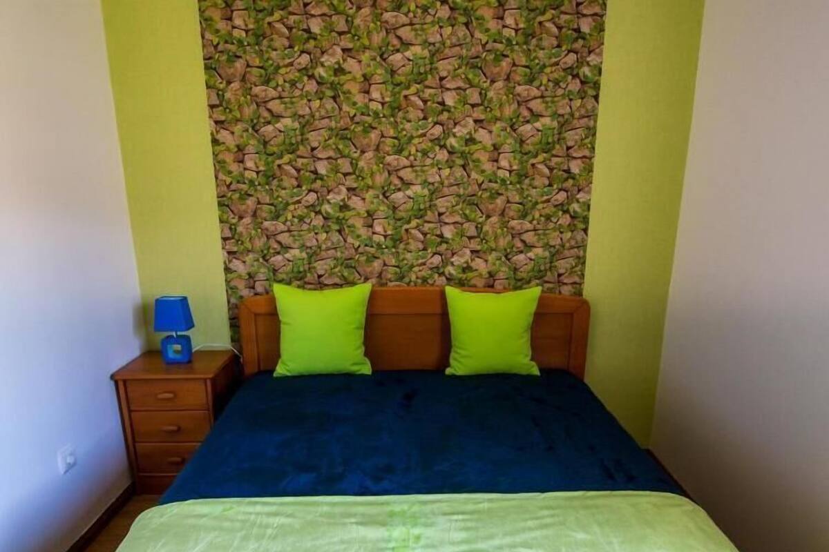 Blackout curtains, free cots/infant beds, free WiFi, bed sheets