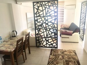 Premium bedding, iron/ironing board, free WiFi - Ozgen Suit (Çanakkale)