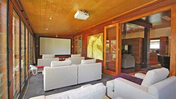 House, 6 Bedrooms | Room amenity