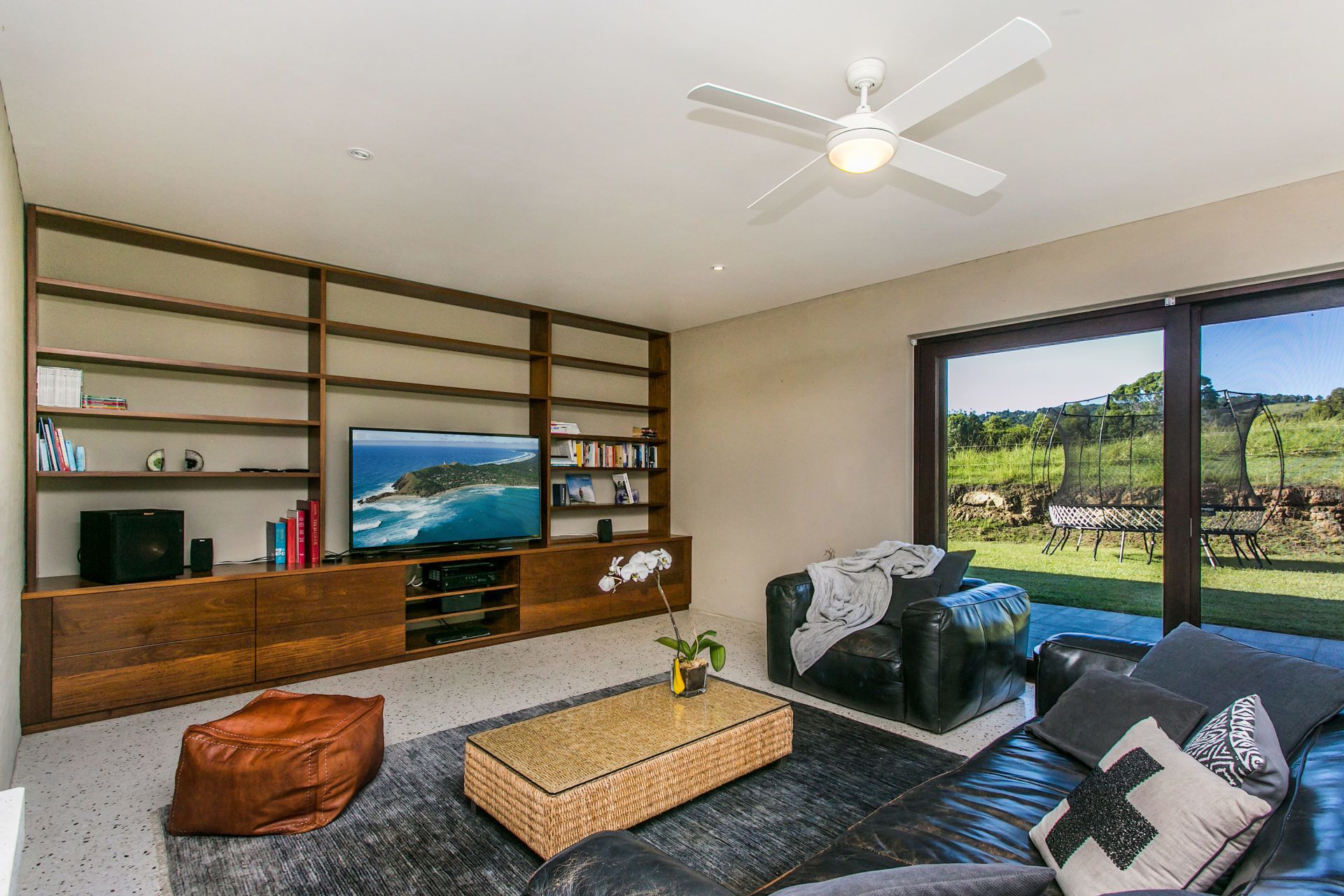 غرفة المعيشة