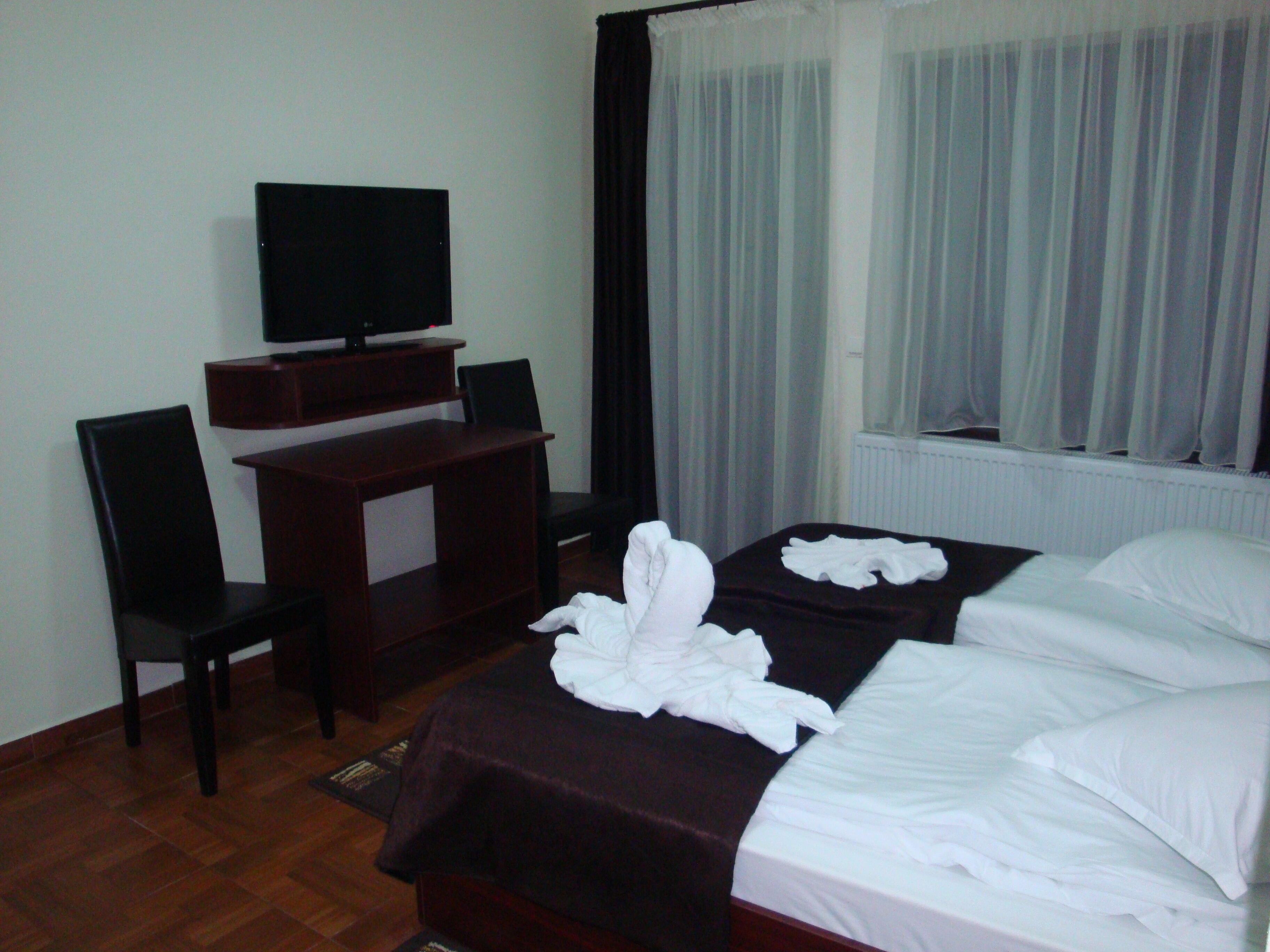 basic room | 1 bedroom, in-room safe, free wifi, bed sheets