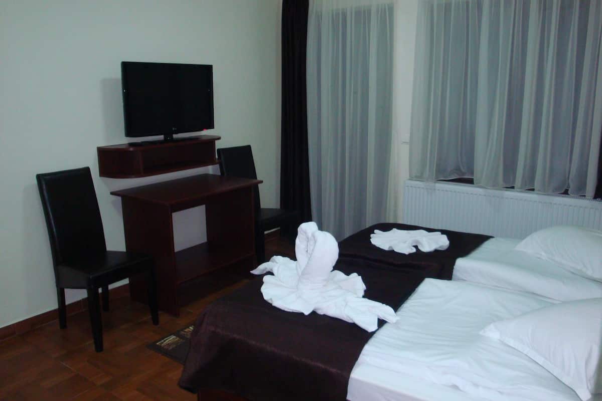 basic room | 1 bedroom, in-room safe, free wifi, bed sheets