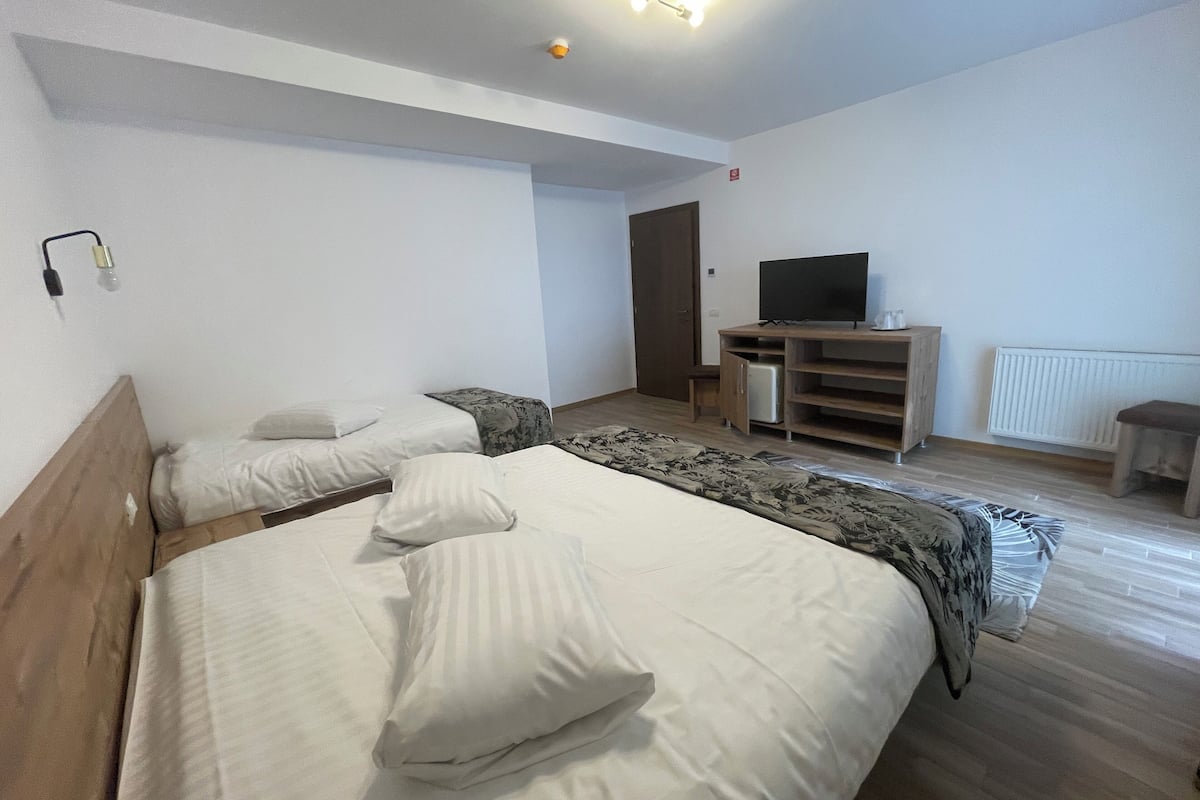 basic room | 1 bedroom, in-room safe, free wifi, bed sheets