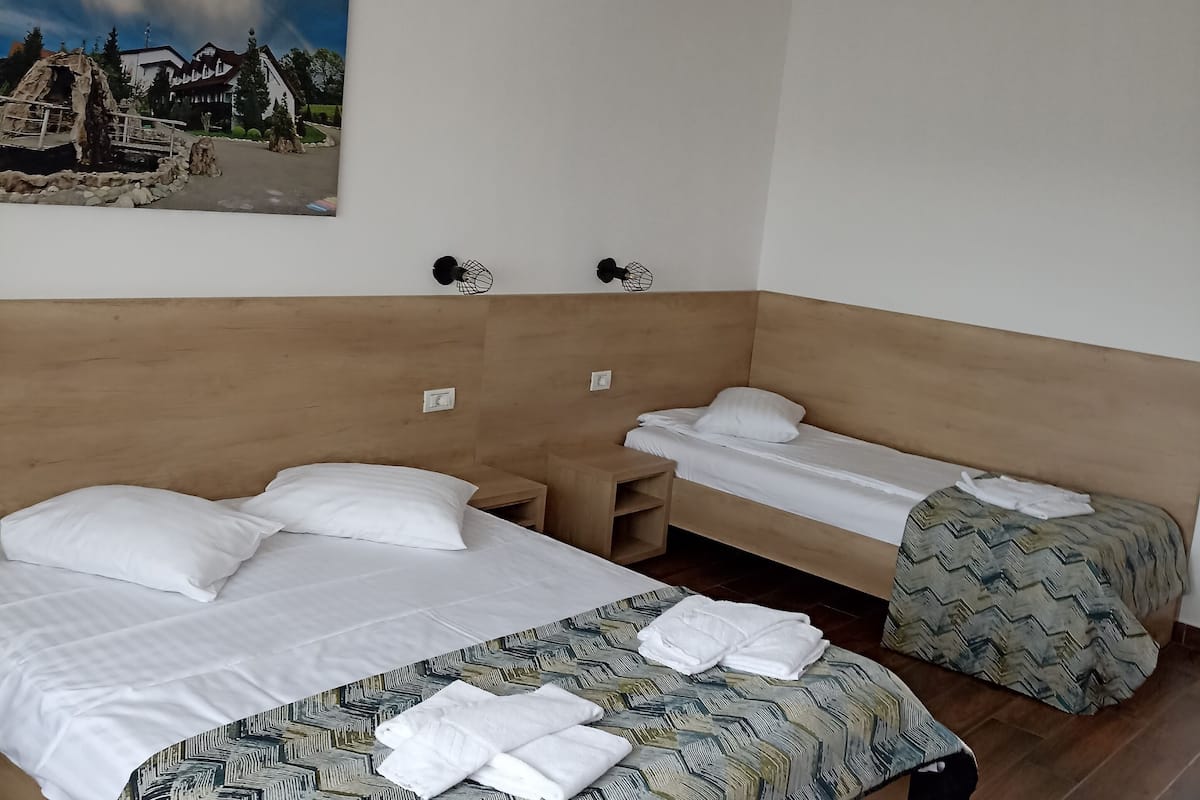 basic room | 1 bedroom, in-room safe, free wifi, bed sheets