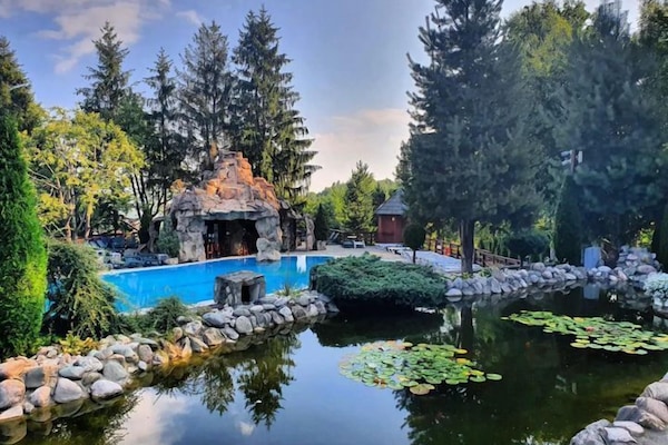 Indendørs pool, udendørs pool, liggestole