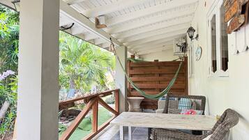 Suite Supérieure, 1 chambre, vue cour intérieure, cÎté cour intérieure | Terrasse/Patio