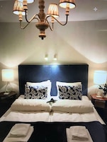 Quarto família | Individualmente decorados, individualmente mobiliados, cortinas blackout