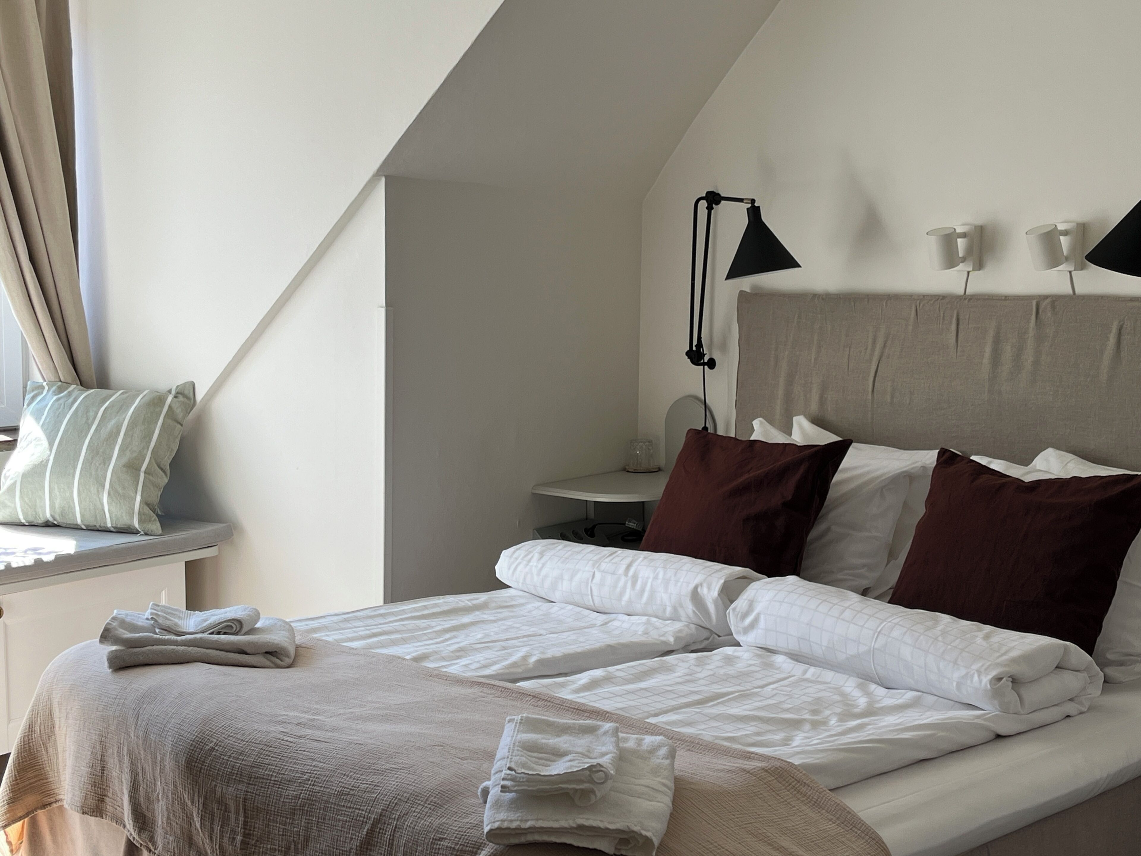 Basic Double Room, City View | Individually decorated, individually furnished, blackout drapes