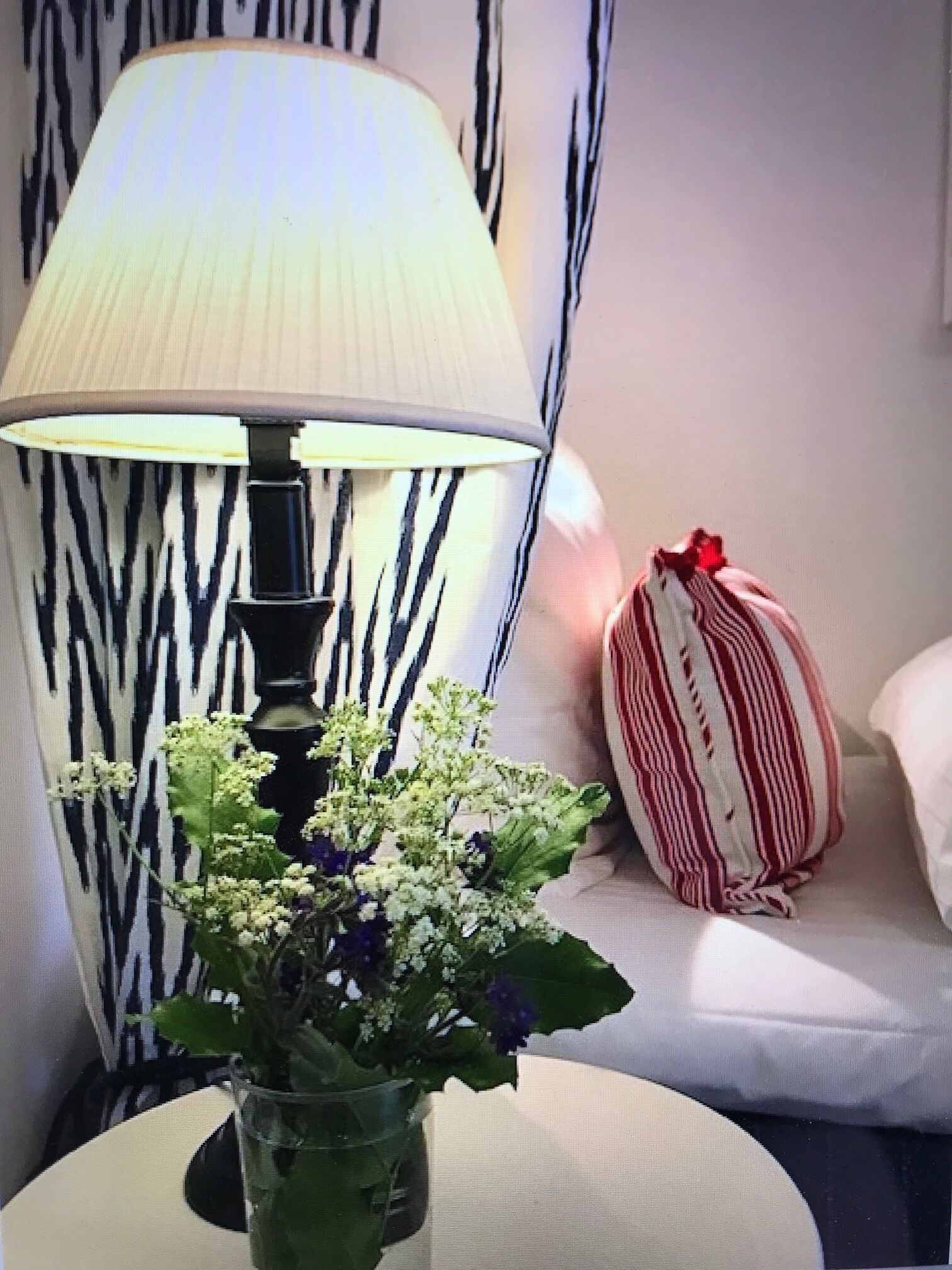 family room | 1 bedroom, individually decorated, individually furnished