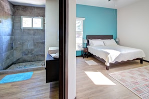 Comfort Apartment, 2 Bedrooms, Non Smoking, Beach View | 2 bedrooms, desk, free WiFi