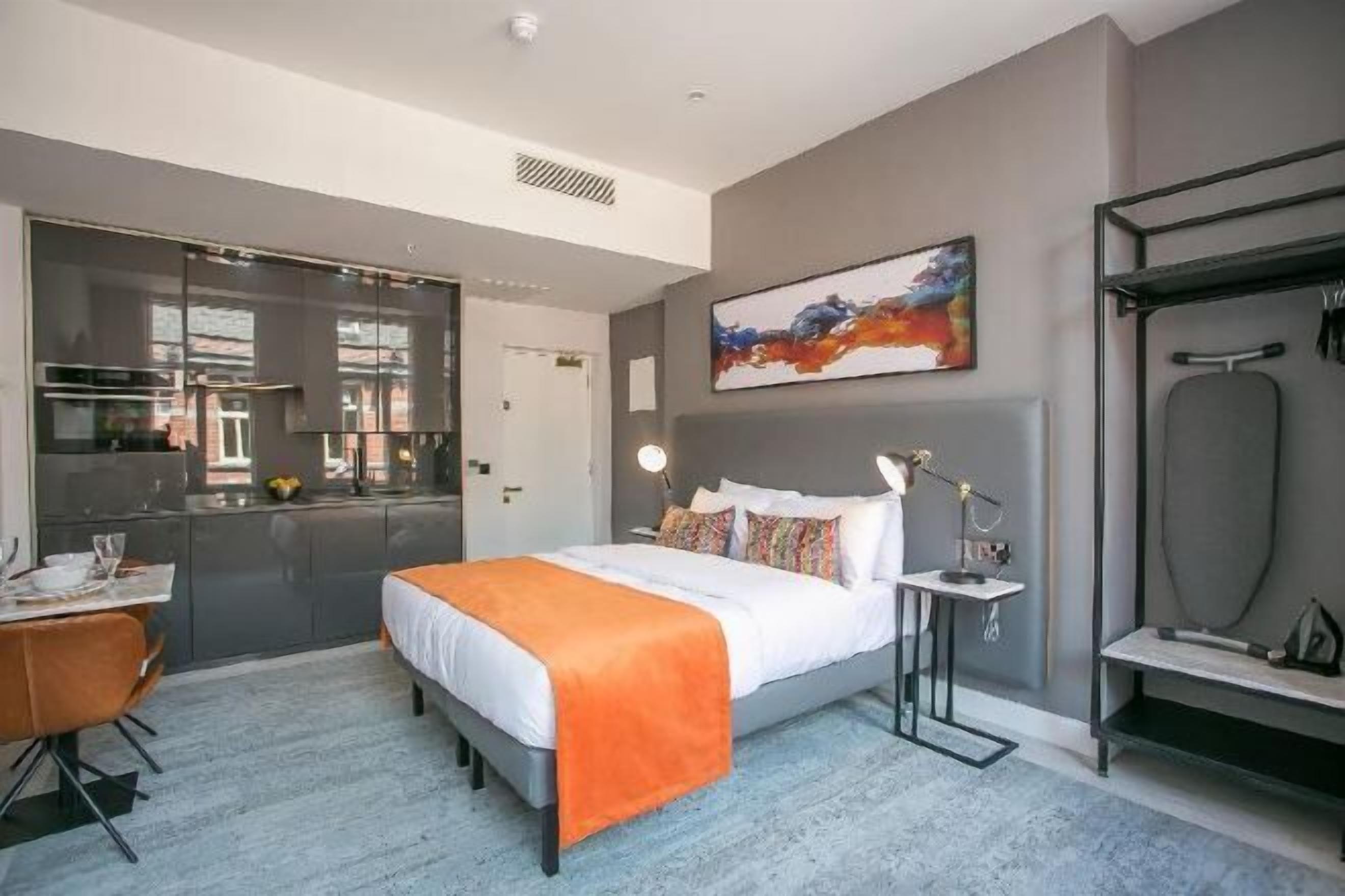 Värdeförvaringsskåp på rummet, individuell inredning och unika möbler