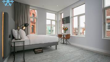 Televisor de pantalla plana de 42 polzades amb canals per cable