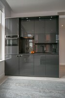 Deluxe Studio, Kitchenette, City View | Private kitchenette