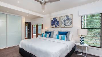 House, 3 Bedrooms | 3 bedrooms, iron/ironing board, cribs/infant beds, rollaway beds