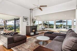 House, 5 Bedrooms | Living room | TV, fireplace - Aria - Country chic with valley views (Nashua)