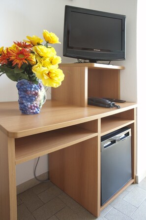 ห้องดับเบิลหรือทวิน | ห้องน้ำ | ฝักบัว, ของใช้ในห้องน้ำฟรี, ไดร์เป่าผม, โถสุขภัณฑ์แบบบิเดท์