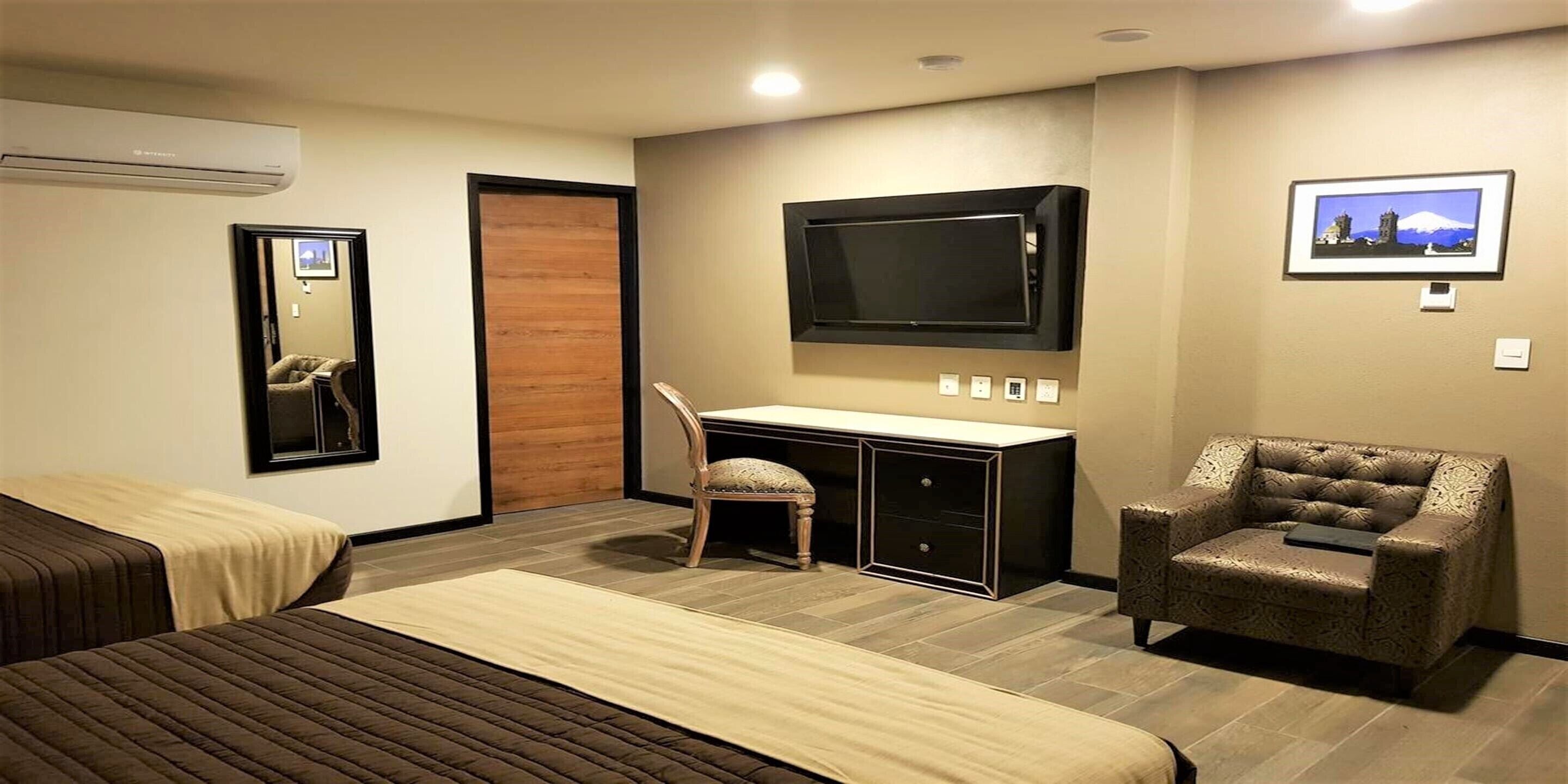 quadruple room | 1 bedroom, premium bedding, in-room safe, desk