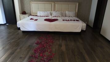 Suite estudio Confort | Ropa de cama de alta calidad y caja de seguridad en la habitación